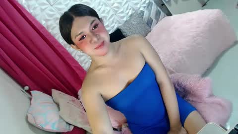 Snapshot of lobotara69 chatting on 02-27-25, 06:40 Thea online show from 02-27-25, 06:40