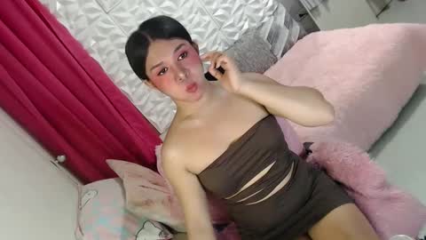 Snapshot of lobotara69 chatting on 03-06-25, 12:54 Thea online show from 03-06-25, 12:54