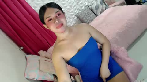 Snapshot of lobotara69 chatting on 03-12-25, 09:35 Thea online show from 03-12-25, 09:35