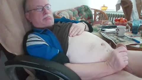 Snapshot of loewe39238 chatting on 02-16-25, 08:10 loewe39238 online show from 02-16-25, 08:10