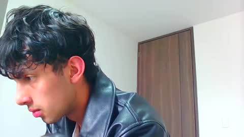 Snapshot of logaan_grey chatting on 01-04-25, 04:22 logaan_grey online show from 01-04-25, 04:22