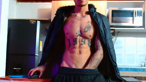 Snapshot of logan__777 chatting on 11-05-25, 01:16 Logan online show from 11-05-25, 01:16