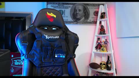 logan_hugh8 online show from 12-13-24, 09:46