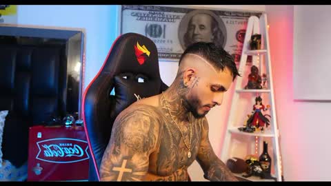 logan_hugh8 online show from 02-20-25, 03:45