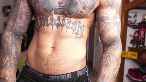 logan_hugh8 online show from 05-19-26, 02:01