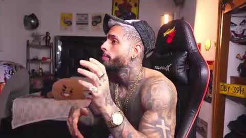 Snapshot of logan_hugh8 chatting on 07-23-26, 05:49 logan_hugh8 online show from 07-23-26, 05:49