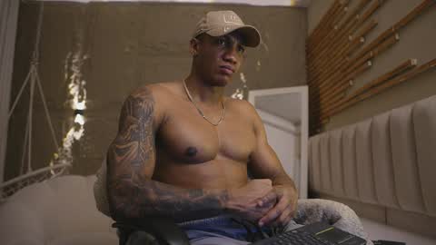 logan_varela online show from 04-06-26, 01:34