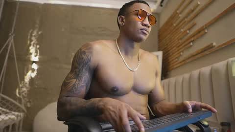 logan_varela online show from 04-15-26, 04:25