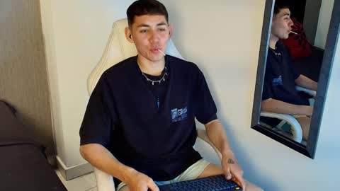 Loganfoster  online show from 01-07-26, 09:28