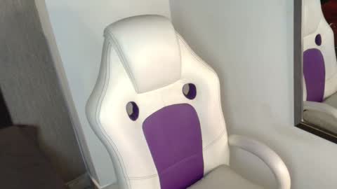 Loganfoster  online show from 01-12-26, 08:14