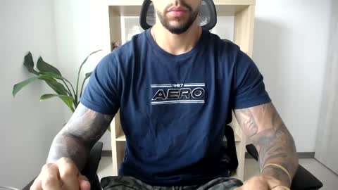 Logan Wolfp online show from 05-21-26, 01:40