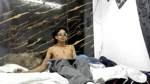 loganjhonson18 online show from 05-18-26, 01:17
