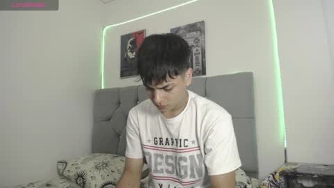 Snapshot of loganjhonson19 chatting on 01-06-26, 02:04 loganjhonson19 online show from 01-06-26, 02:04