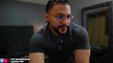 Snapshot of loganmartinx chatting on 10-24-25, 09:33 loganmartinx online show from 10-24-25, 09:33