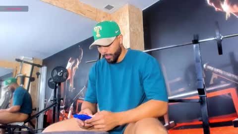 Snapshot of logansimmons chatting on 11-15-25, 03:26 U can call me Logan online show from 11-15-25, 03:26