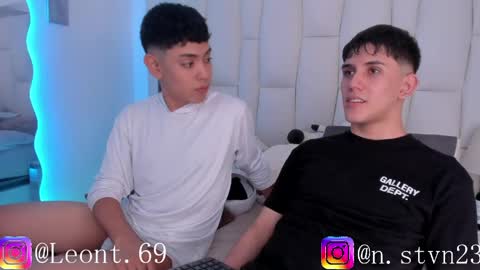 logantwink18 online show from 04-14-26, 08:04