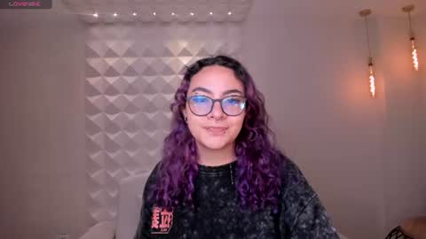 Snapshot of loiseharper chatting on 06-14-26, 11:51 Loise online show from 06-14-26, 11:51