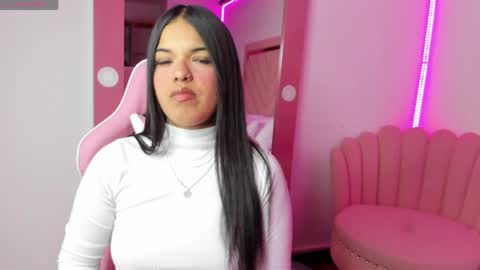 Lola online show from 04-28-26, 02:38