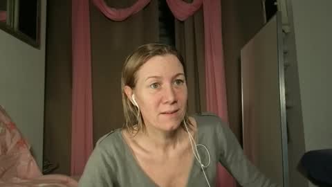 Snapshot of lola_belgium chatting on 02-03-26, 07:13 lola_belgium online show from 02-03-26, 07:13