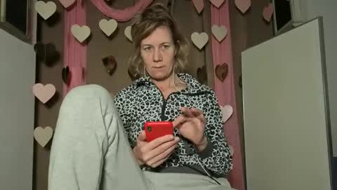 Snapshot of lola_belgium chatting on 02-08-26, 06:28 lola_belgium online show from 02-08-26, 06:28