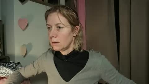 Snapshot of lola_belgium chatting on 03-01-26, 07:32 lola_belgium online show from 03-01-26, 07:32