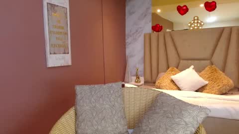 Snapshot of lola_creamy chatting on 09-12-25, 01:33 Lola online show from 09-12-25, 01:33