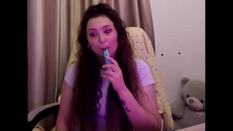 Snapshot of lola_creolla chatting on 05-27-26, 11:29 lola online show from 05-27-26, 11:29