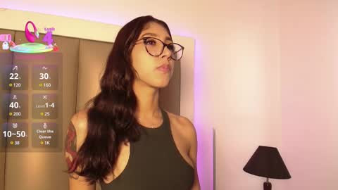 lola_js online show from 02-25-25, 08:30