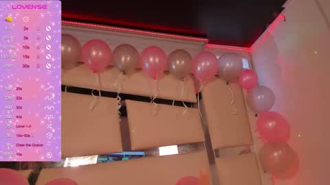 lola_js online show from 10-10-25, 09:14