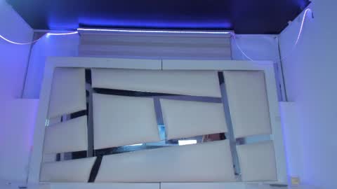 lola_js online show from 05-07-26, 12:16