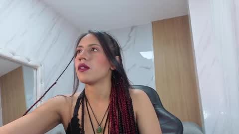 Lola online show from 04-18-26, 08:53