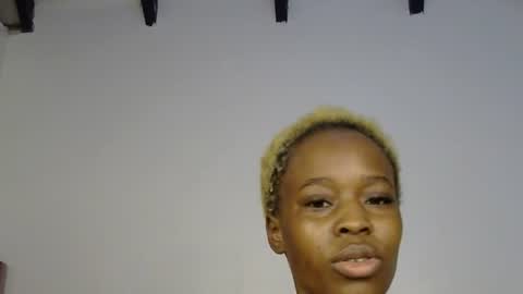 Snapshot of lola_seventy chatting on 07-20-26, 07:27 Lola online show from 07-20-26, 07:27