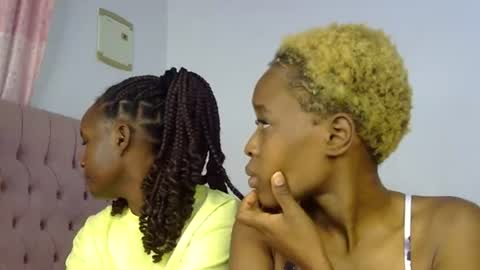 Snapshot of lola_seventy chatting on 07-21-26, 07:27 Lola online show from 07-21-26, 07:27