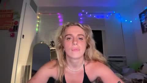 lolaa555 online show from 07-22-26, 07:22