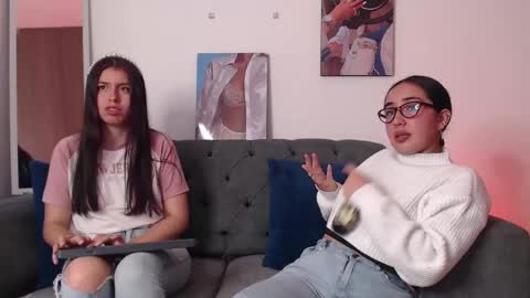 lolaandcamille online show from 03-07-25, 04:55