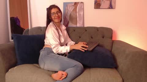 lolaandcamille online show from 03-10-25, 07:18