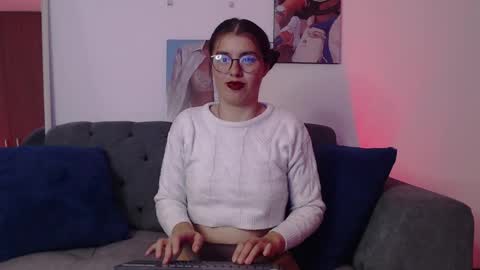 lolaandcamille online show from 03-11-25, 10:31