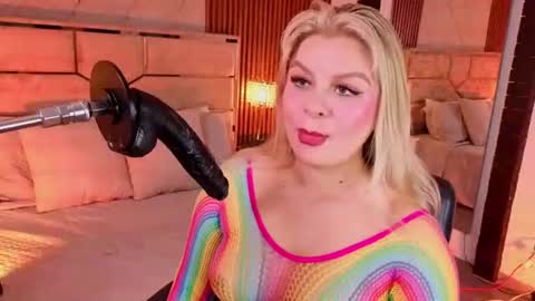 Snapshot of lolaangellx chatting on 07-23-26, 07:45 Lola Angel online show from 07-23-26, 07:45