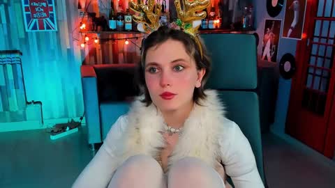 Snapshot of lolaasmus chatting on 12-20-24, 11:32 I consider myself the god Loki but life just calls me LOL online show from 12-20-24, 11:32