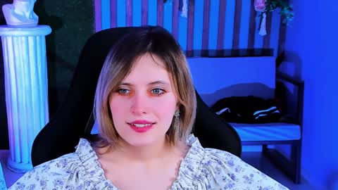 Snapshot of lolaasmus chatting on 01-23-25, 11:15 I consider myself the god Loki but life just calls me LOL online show from 01-23-25, 11:15