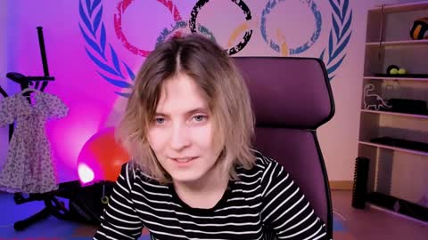 Snapshot of lolaasmus chatting on 02-01-25, 08:08 I consider myself the god Loki but life just calls me LOL online show from 02-01-25, 08:08