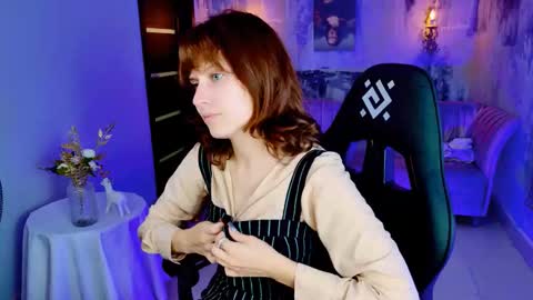 Snapshot of lolaasmus chatting on 09-25-25, 09:02 I consider myself the god Loki but life just calls me LOL online show from 09-25-25, 09:02