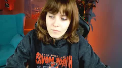 Snapshot of lolaasmus chatting on 10-16-25, 07:42 I consider myself the god Loki but life just calls me LOL online show from 10-16-25, 07:42