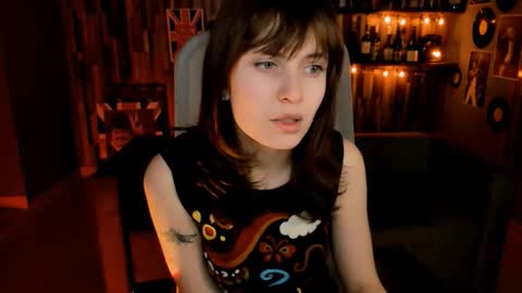 Snapshot of lolaasmus chatting on 02-06-26, 09:12 I consider myself the god Loki but life just calls me LOL online show from 02-06-26, 09:12