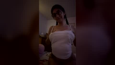 lolaflowers69 online show from 08-01-26, 06:56