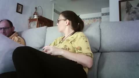 Snapshot of lolahueso chatting on 04-27-26, 02:48 LOLA HUESO y ERIC online show from 04-27-26, 02:48