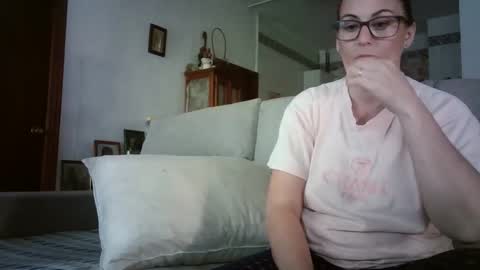 Snapshot of lolahueso chatting on 05-03-26, 03:07 LOLA HUESO y ERIC online show from 05-03-26, 03:07