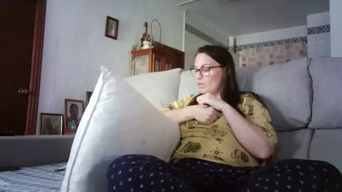 Snapshot of lolahueso chatting on 05-04-26, 02:46 LOLA HUESO y ERIC online show from 05-04-26, 02:46