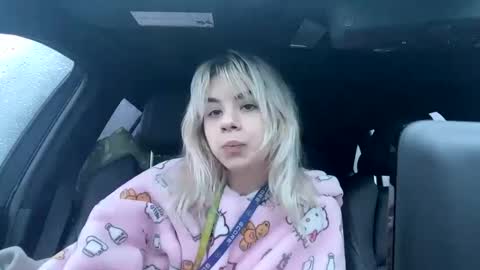 Lola Lixx online show from 12-30-24, 04:40