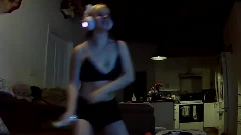 Lola Lixx online show from 10-04-25, 06:44